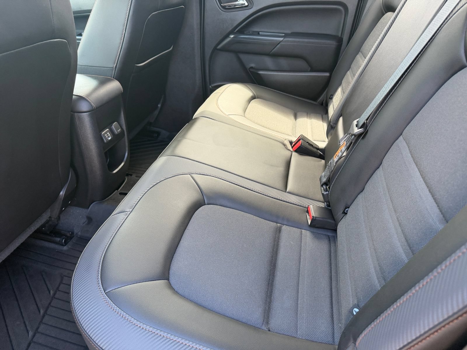 Used 2021 GMC Canyon AT4 AWD/4WD image 15