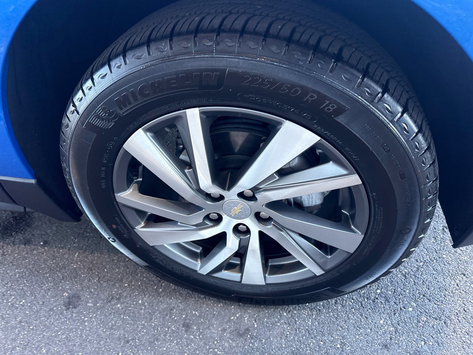 Used 2024 Chevrolet Equinox Premier AWD/4WD image 12