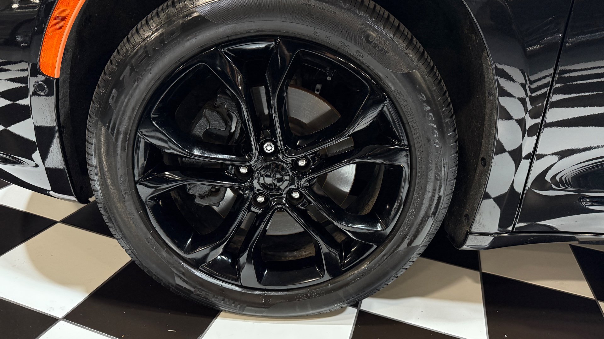 Used 2021 Chrysler Pacifica Pinnacle AWD/4WD image 16