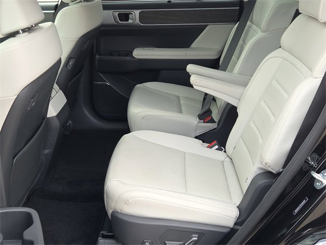 Used 2024 Hyundai Santa Fe Calligraphy image 16