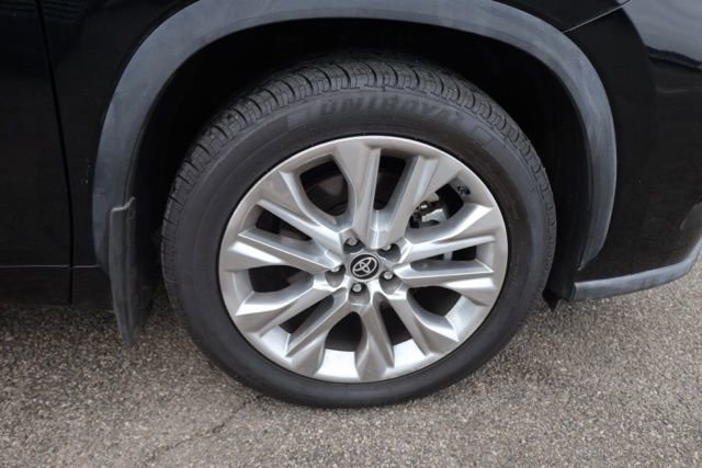 Used 2022 Toyota Highlander Limited image 15