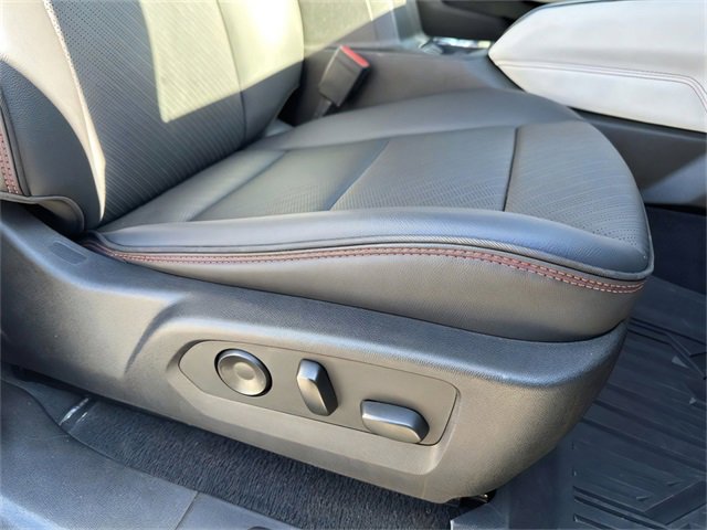 Used 2024 GMC Canyon AT4X image 25