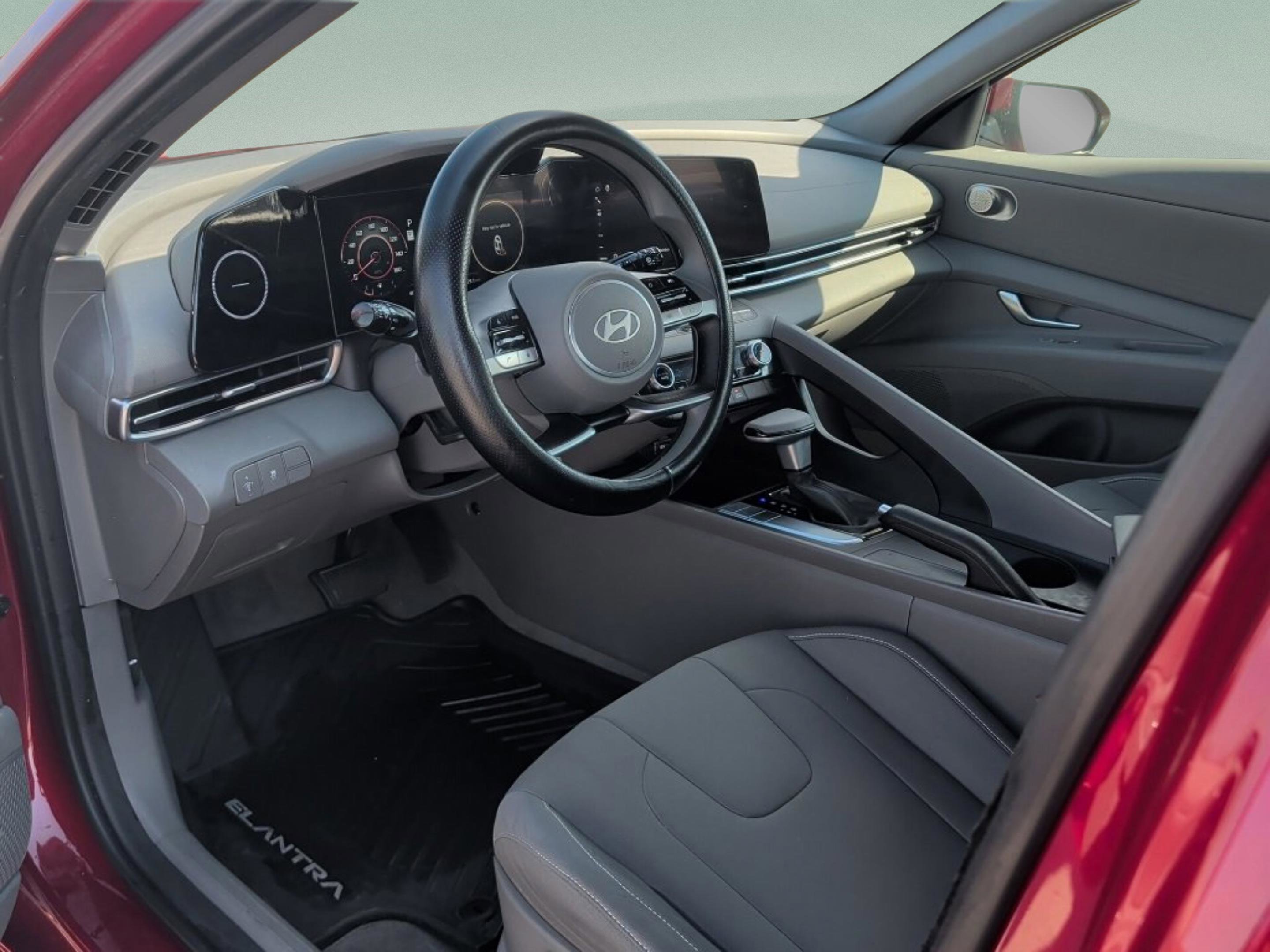 Used 2024 Hyundai Elantra SEL image 24