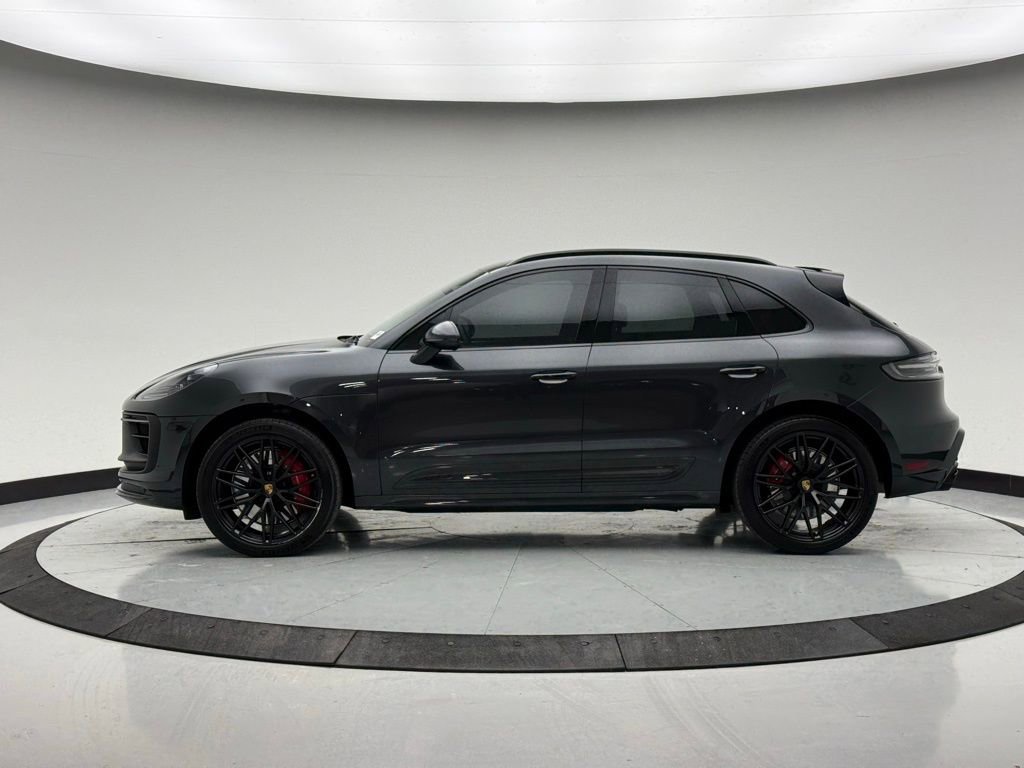 Used 2022 Porsche Macan GTS image 2