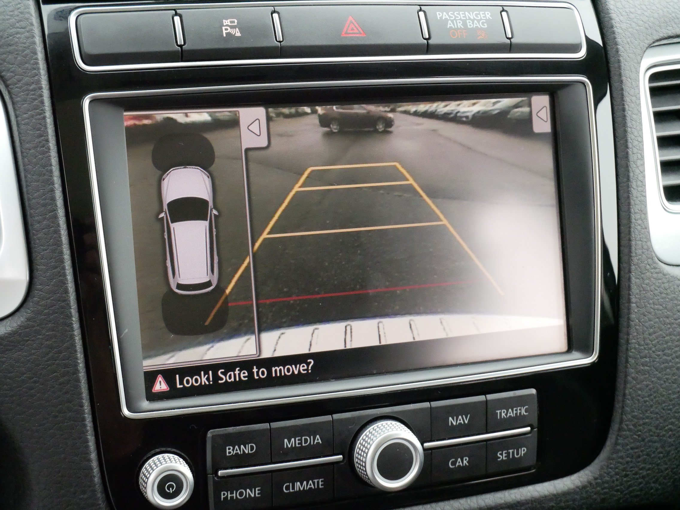 Used 2015 Volkswagen Touareg VR6 AWD/4WD image 30