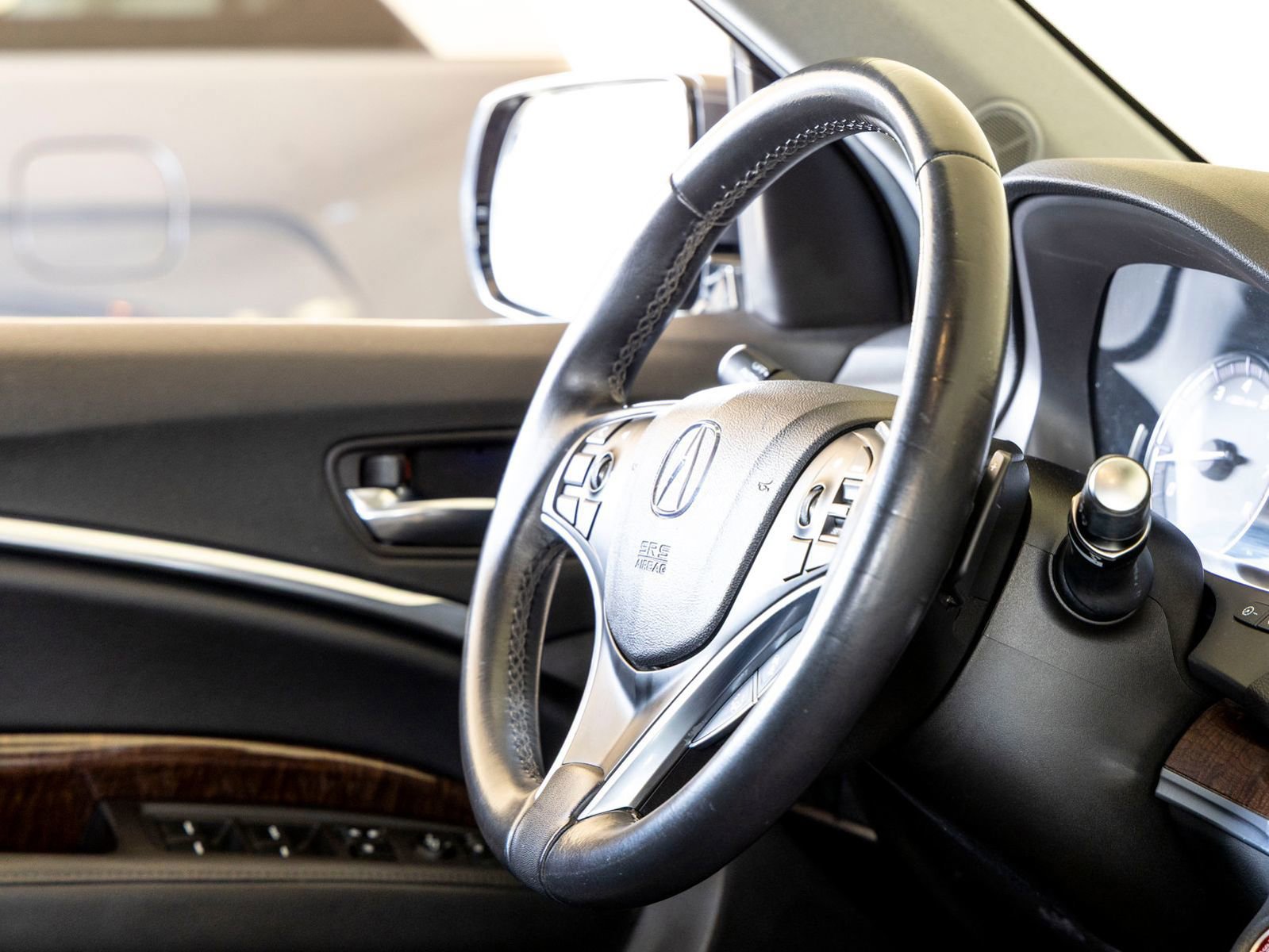 Used 2018 Acura MDX FWD image 26