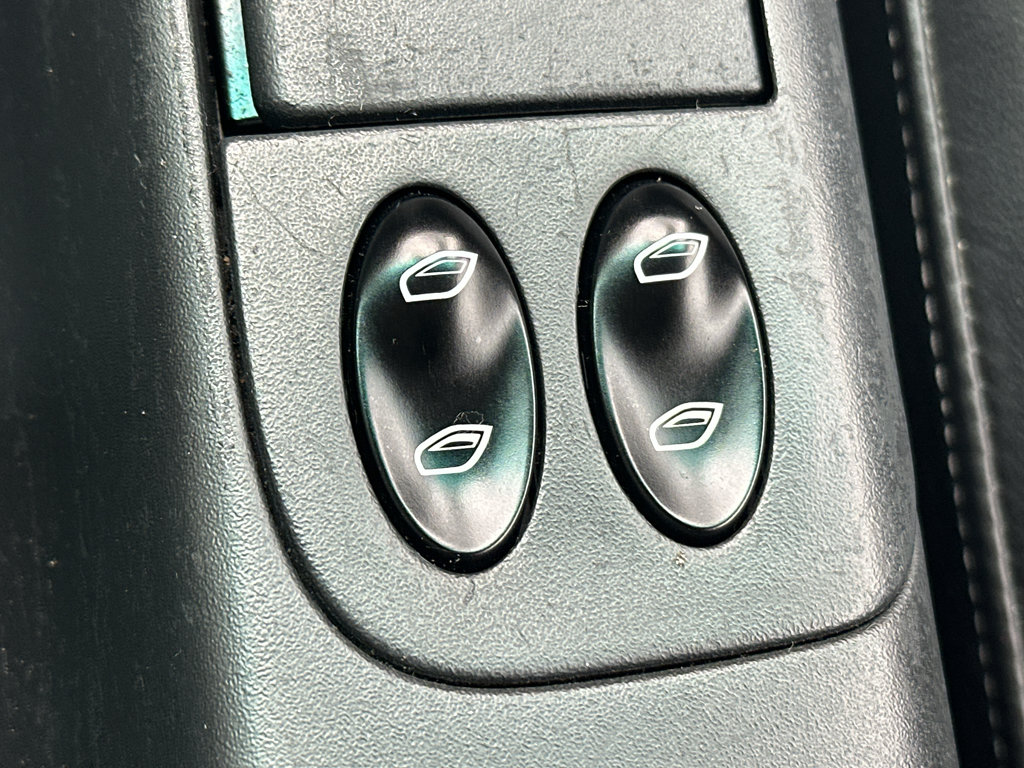 Used 2002 Porsche 911 Carrera RWD image 30