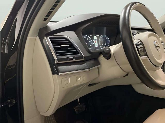 Used 2020 Volvo XC90 T5 Momentum image 39