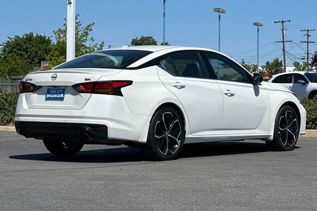 Used 2025 Nissan Altima 2.5 SR w/ SR Premium Package FWD image 4
