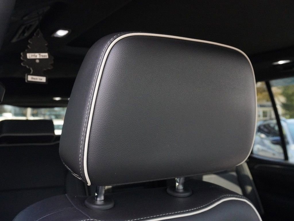 Used 2023 GMC Yukon SLT w/ SLT Premium Package image 40