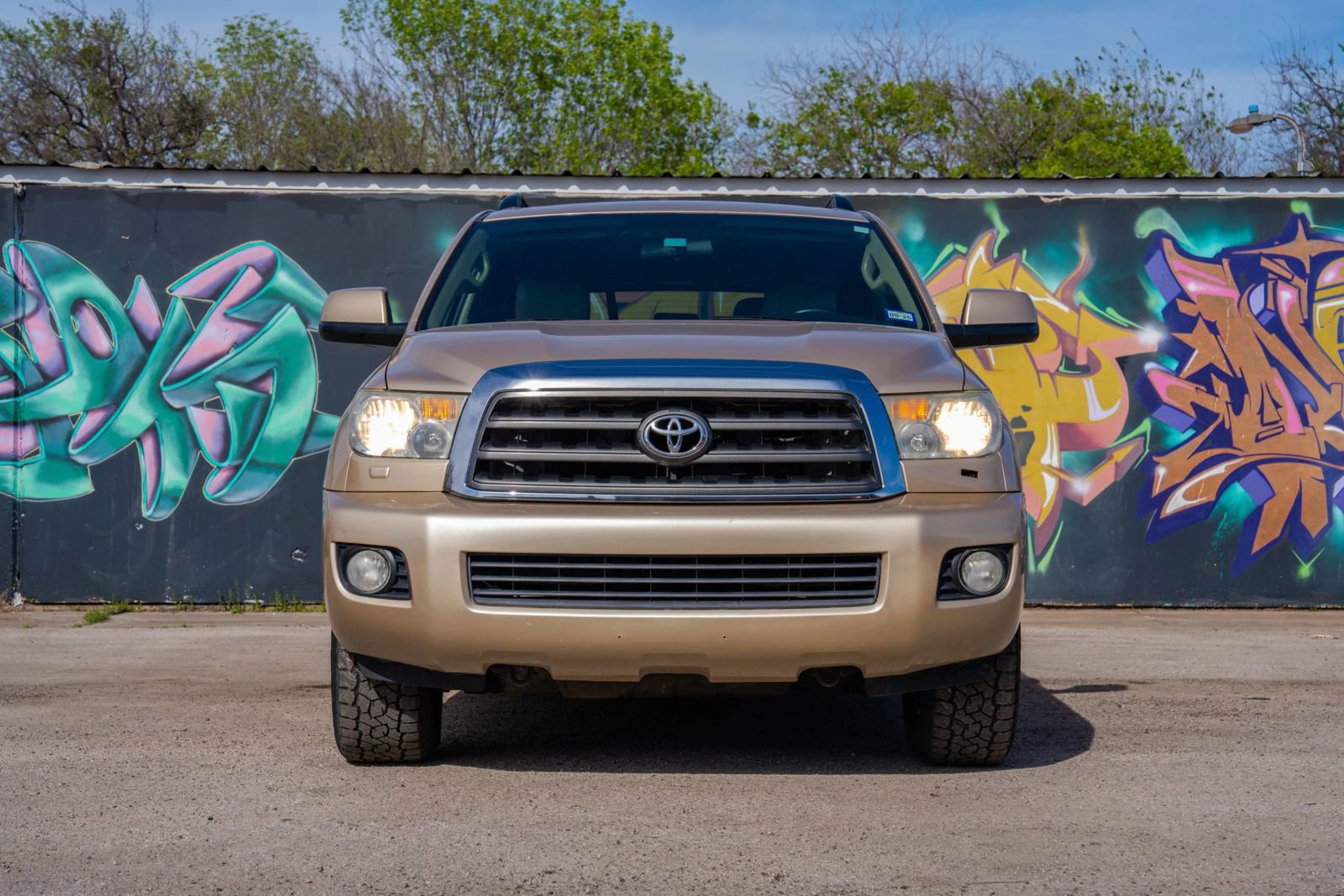 Used 2014 Toyota Sequoia SR5 RWD image 1