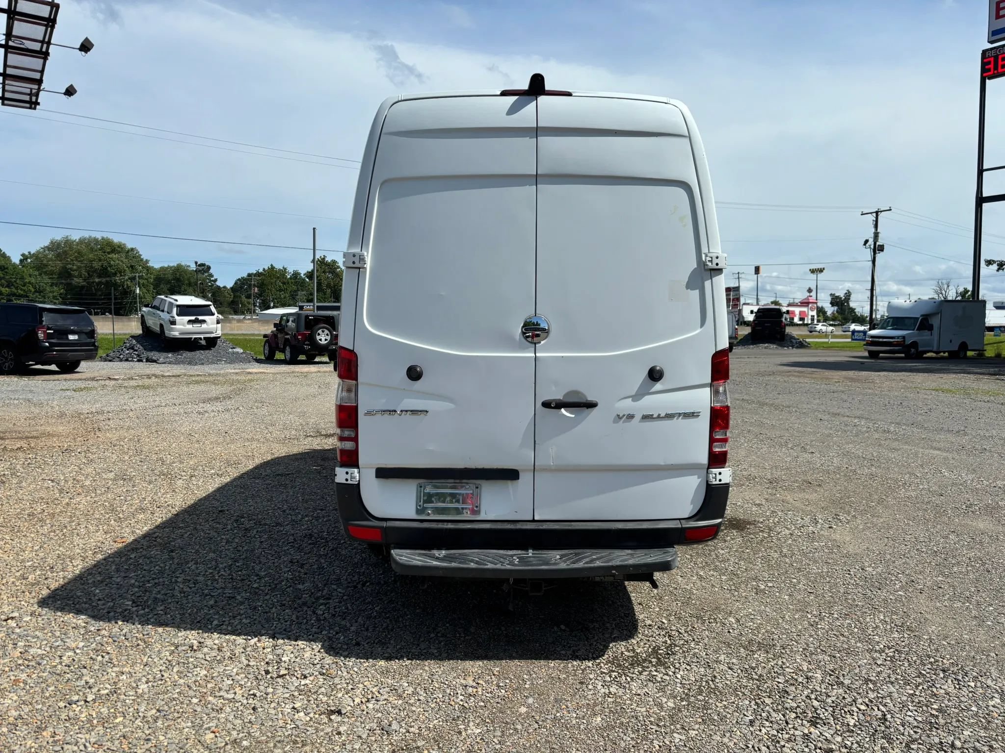 Used 2014 Freightliner Sprinter 2500 RWD image 5