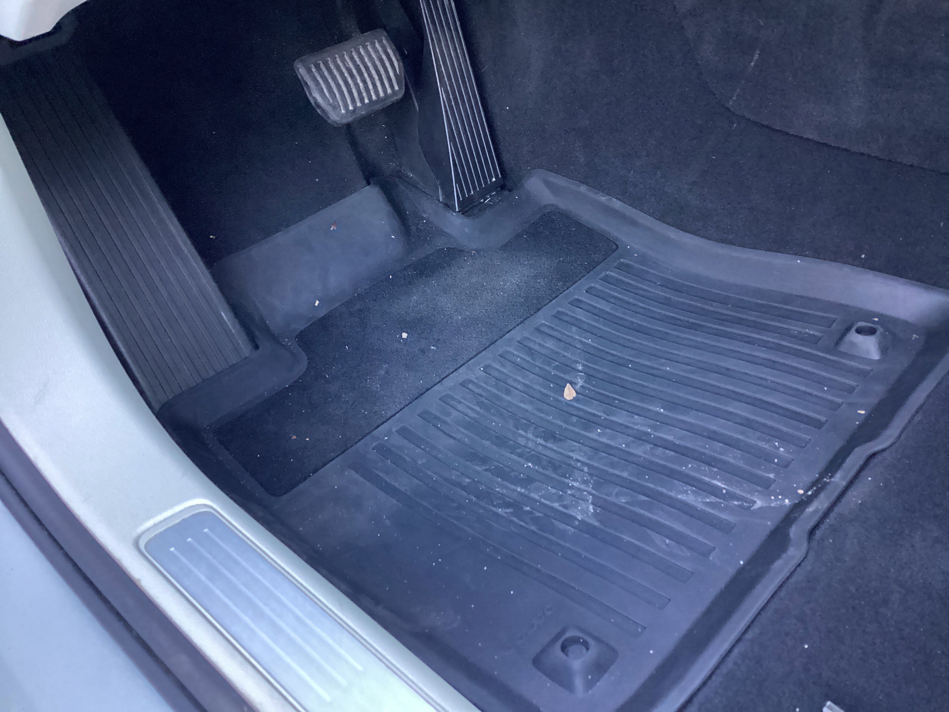 Used 2020 Volvo S60 T5 Inscription w/ Protection Package Premier image 17