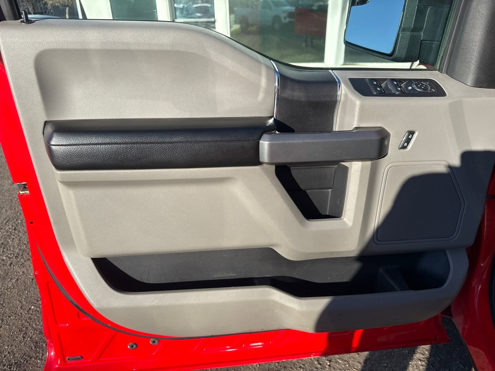 Used 2018 Ford F150 XLT image 10