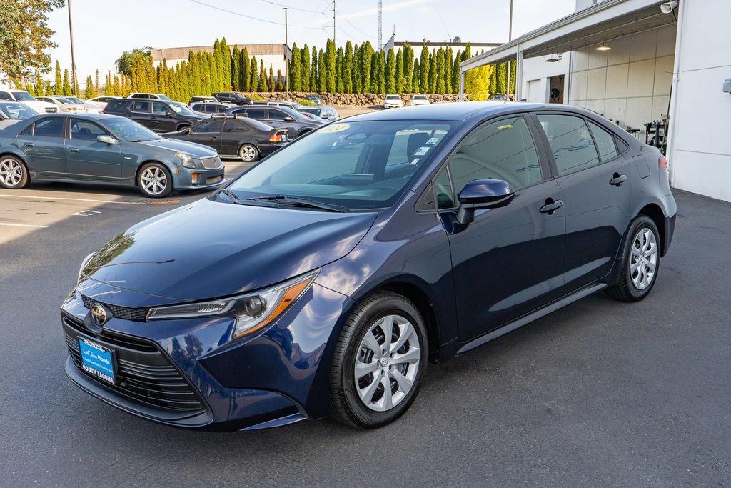 Used 2024 Toyota Corolla LE FWD image 6