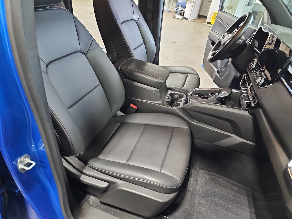 Used 2024 GMC Canyon Elevation w/ Convenience Package AWD/4WD image 10