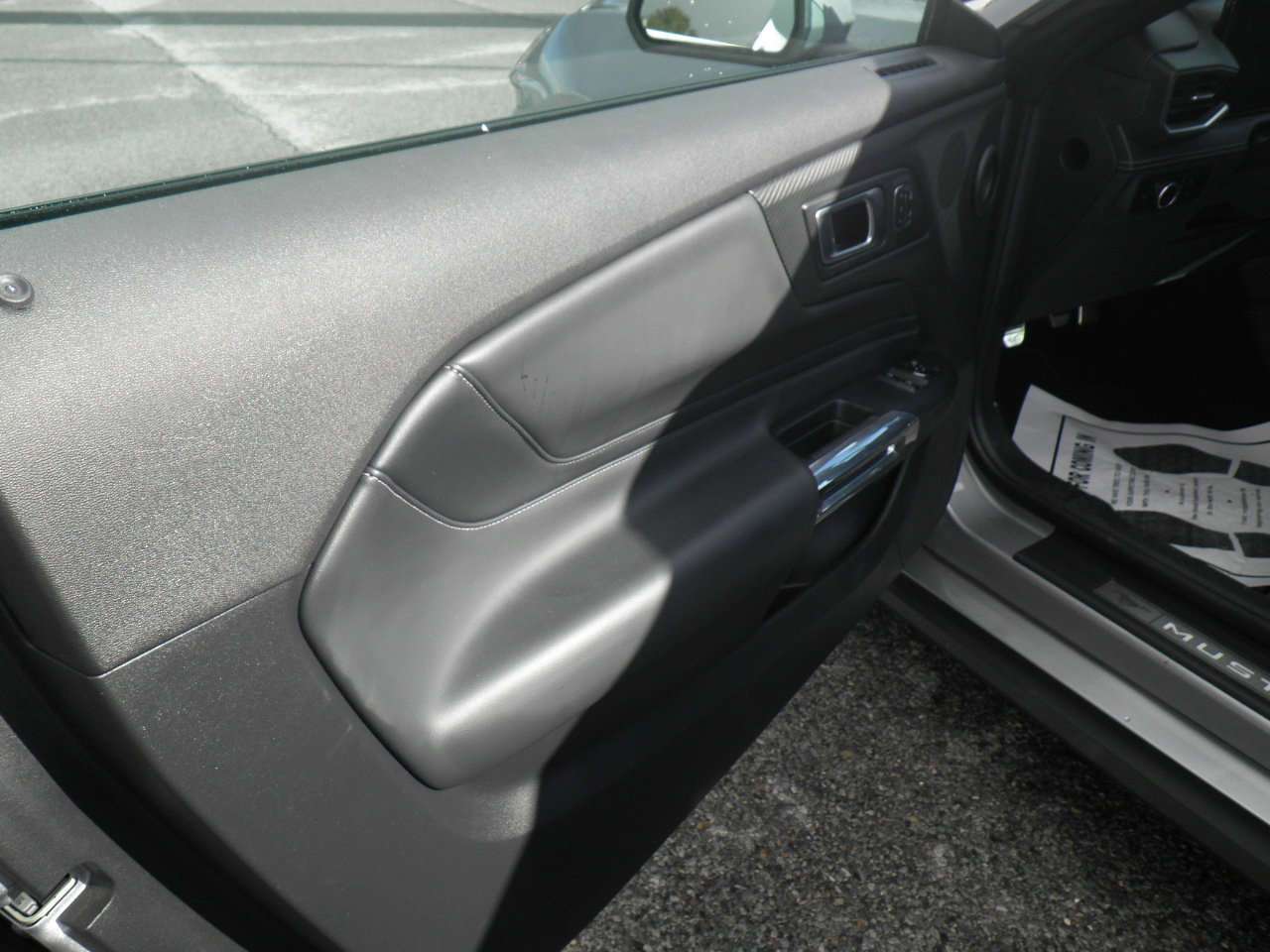 Used 2024 Ford Mustang GT Premium image 14