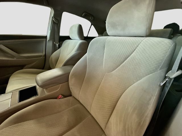 Used 2009 Toyota Camry LE FWD image 19