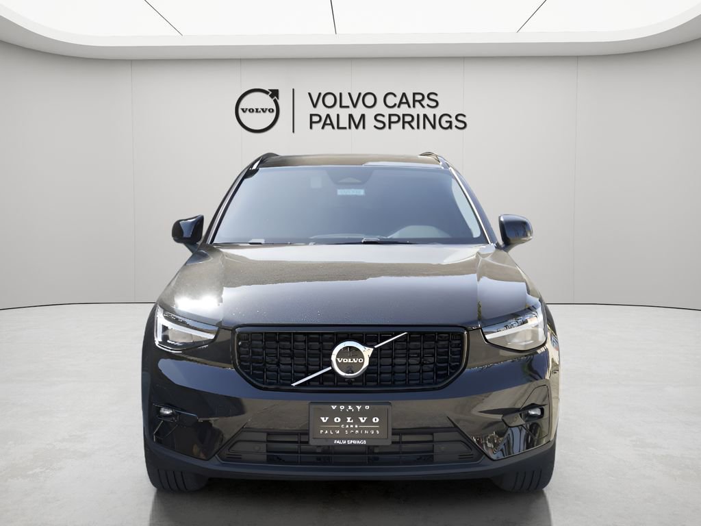 New 2025 Volvo XC40 B5 Plus w/ Protection Package Premier image 4