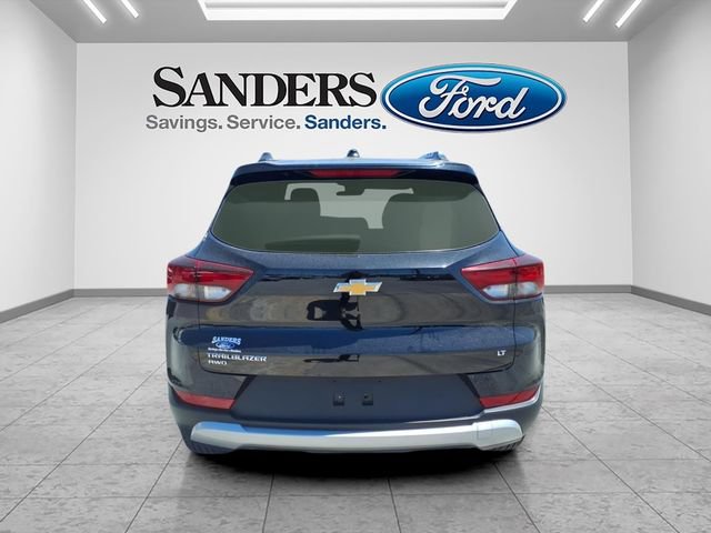 Used 2025 Chevrolet TrailBlazer LT AWD/4WD image 3