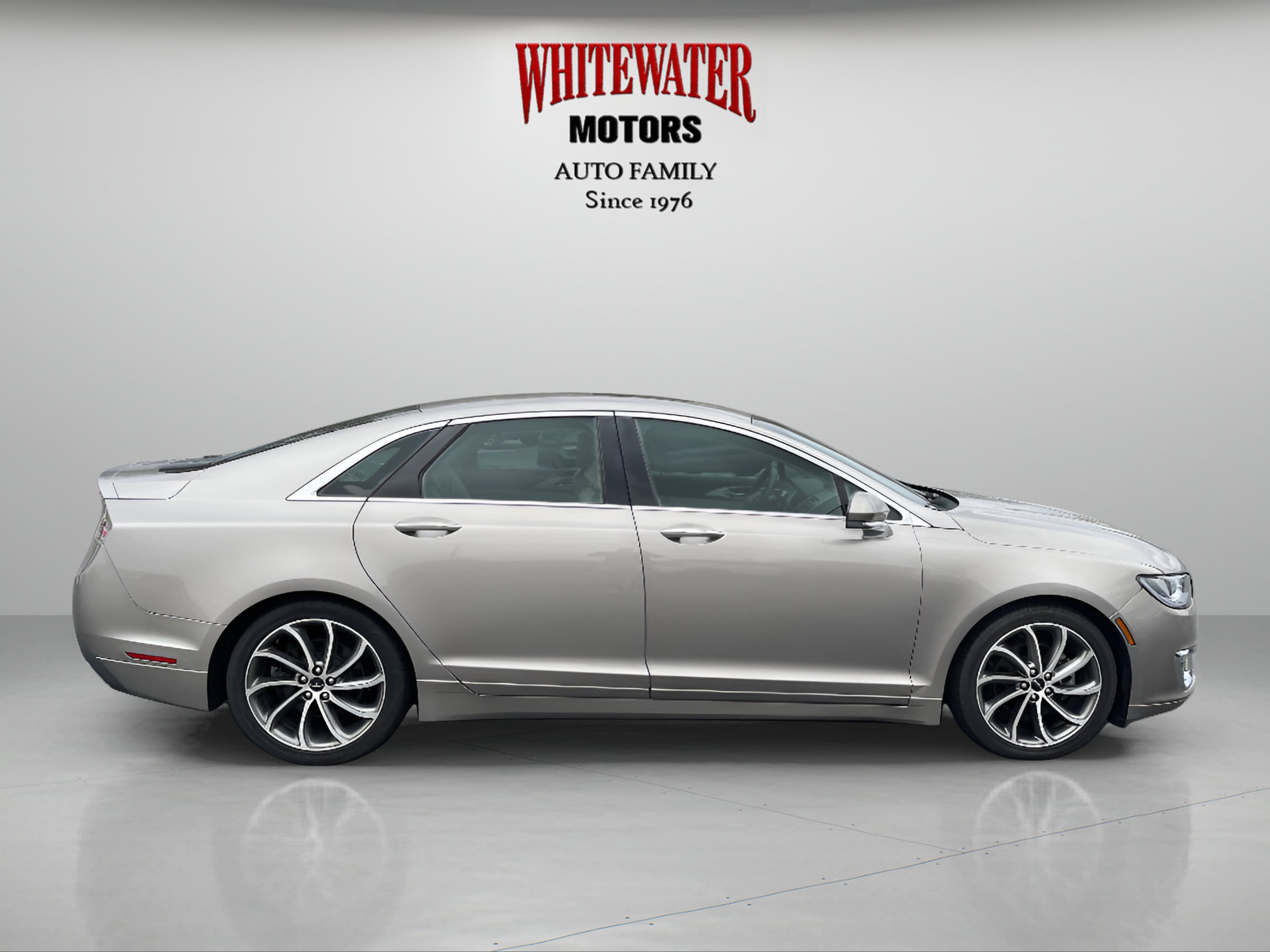 Used 2019 Lincoln MKZ Reserve w/ Reserve Plus Package image 6