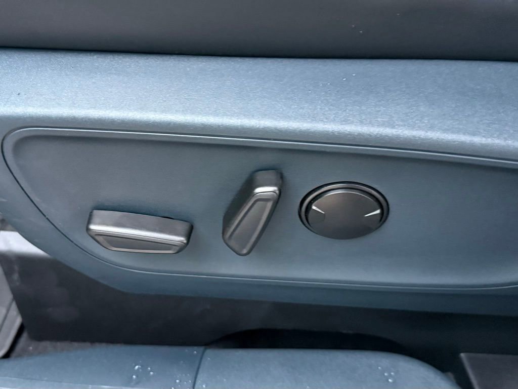 New 2025 Ford Maverick Lobo image 37