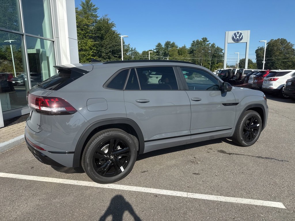 New 2026 Volkswagen Atlas Cross Sport SEL R-Line image 10
