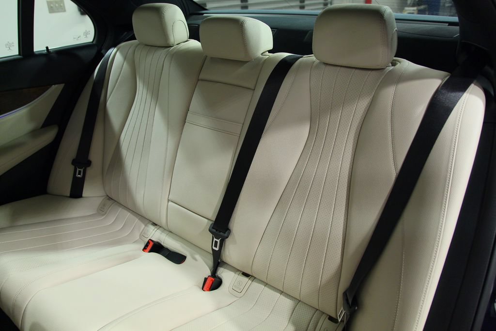 Certified 2019 Mercedes-Benz E 300 4MATIC image 29
