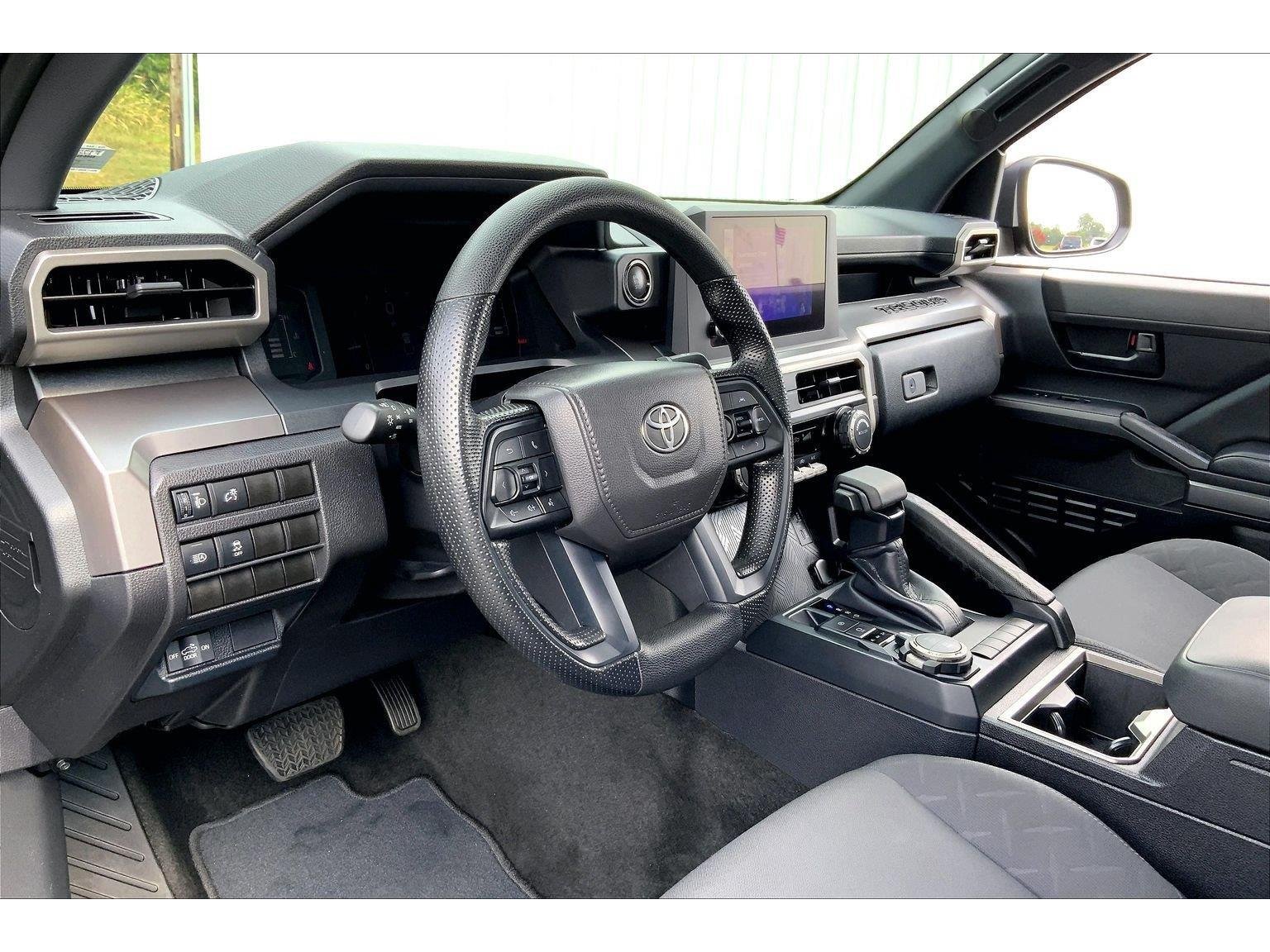 Used 2024 Toyota Tacoma SR5 AWD/4WD image 13