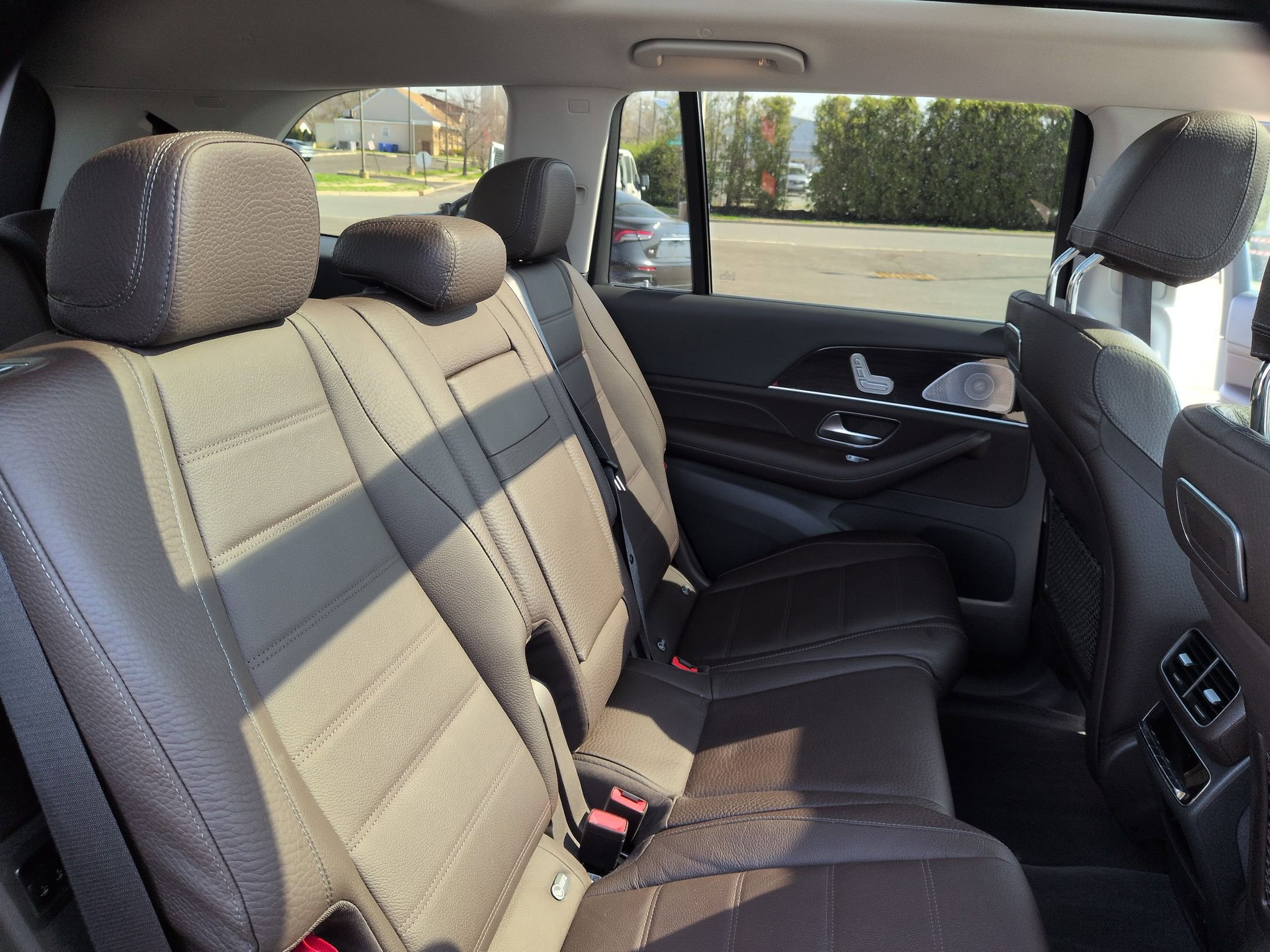 Used 2020 Mercedes-Benz GLS 450 4MATIC image 26