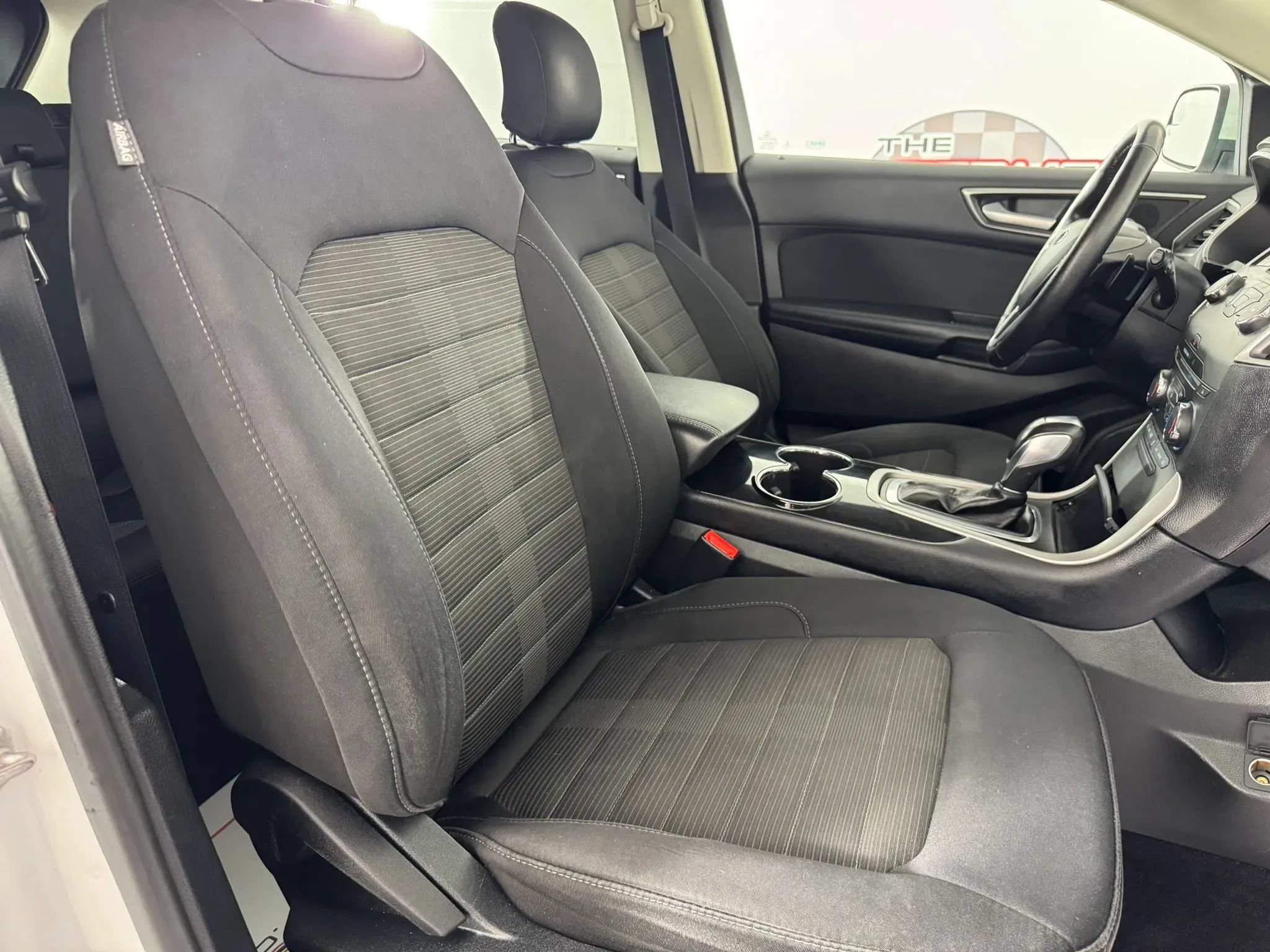 Used 2016 Ford Edge SEL FWD image 32