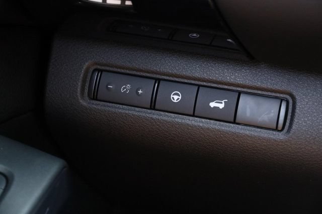 Certified 2025 Nissan Pathfinder SV w/ SV Premium Package FWD image 24