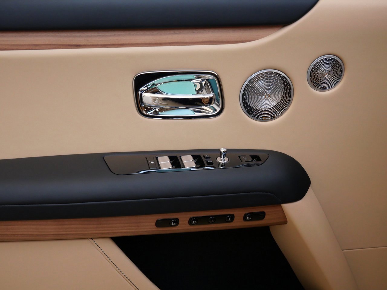 New 2025 Rolls-Royce Ghost image 11