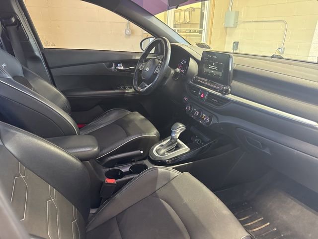 Used 2021 Kia Forte GT-Line w/ GT-Line Premium Package image 11