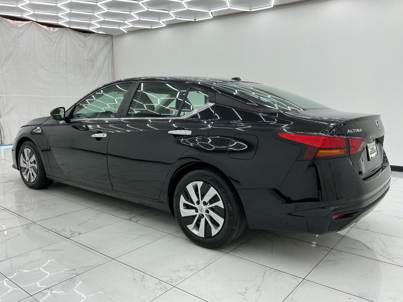 Used 2020 Nissan Altima 2.5 S FWD image 12