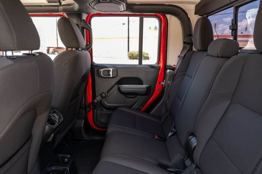 Used 2023 Jeep Gladiator Sport AWD/4WD image 14