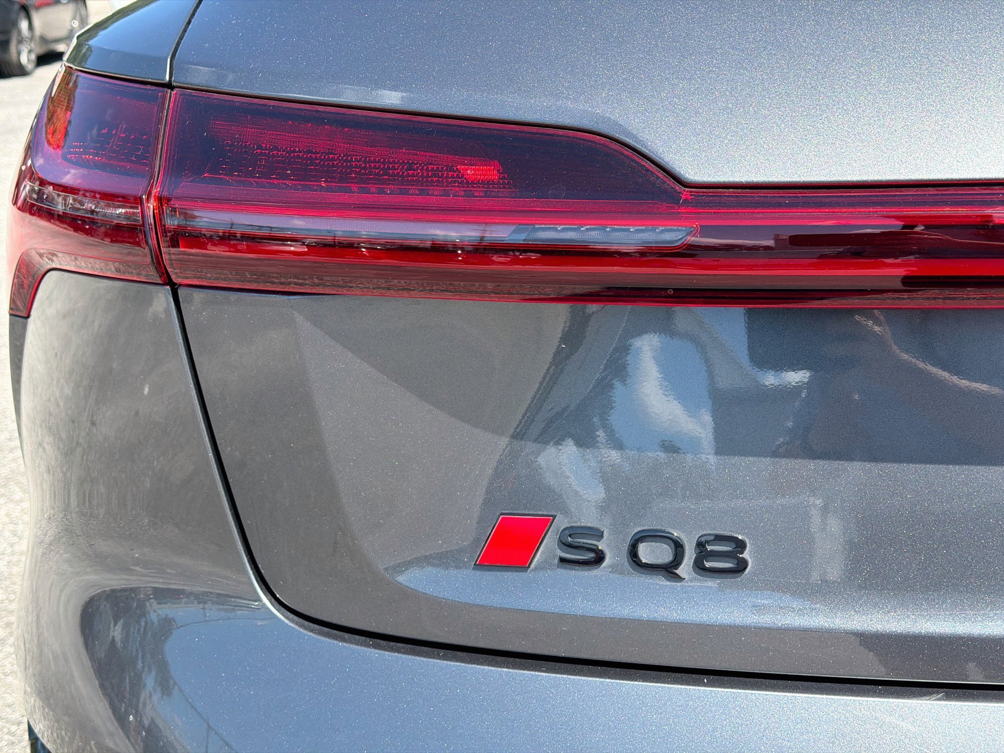 Used 2024 Audi SQ8 e-tron Premium Plus AWD/4WD image 10