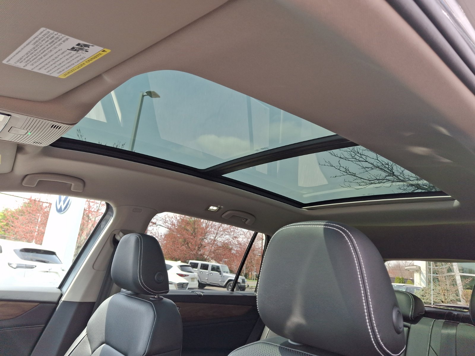 Certified 2024 Volkswagen Atlas SE image 16