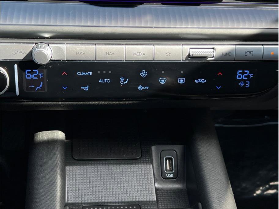 Used 2024 Hyundai Ioniq 6 SEL RWD image 17