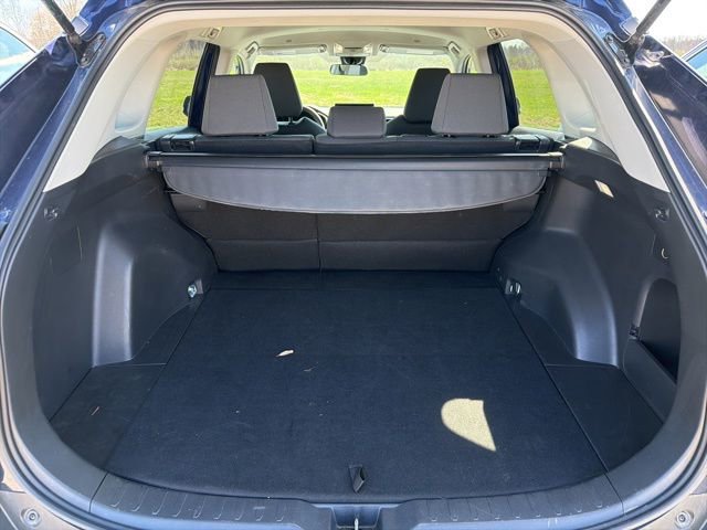 Used 2025 Toyota RAV4 XLE AWD/4WD image 12
