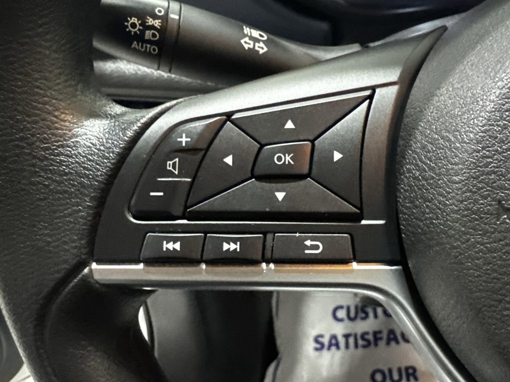 Used 2025 Nissan Versa SV w/ Trunk Package image 5