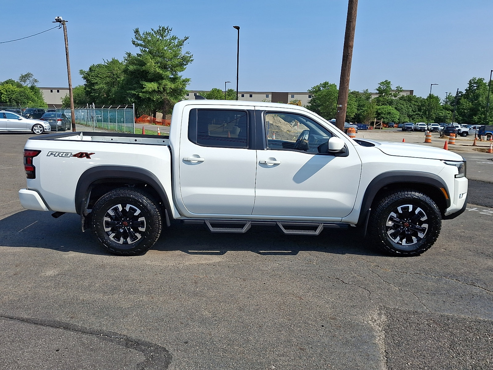 Certified 2023 Nissan Frontier PRO-4X w/ Technology Package AWD/4WD image 8