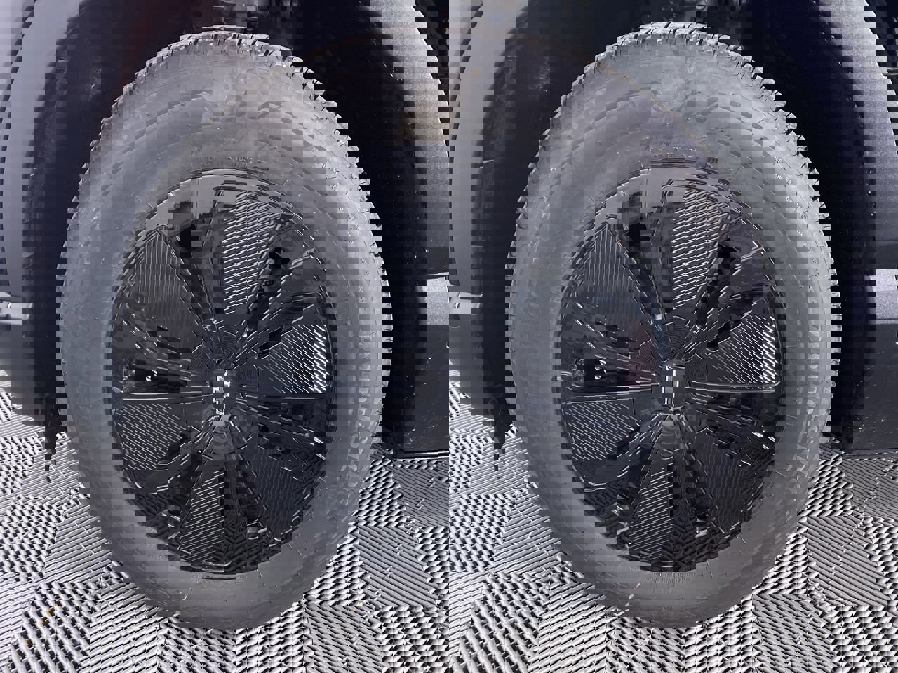 Certified 2026 Chevrolet Blazer EV LT w/ Midnight/Sport Edition image 14