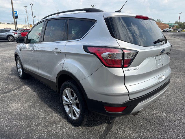 Used 2018 Ford Escape SE FWD image 5