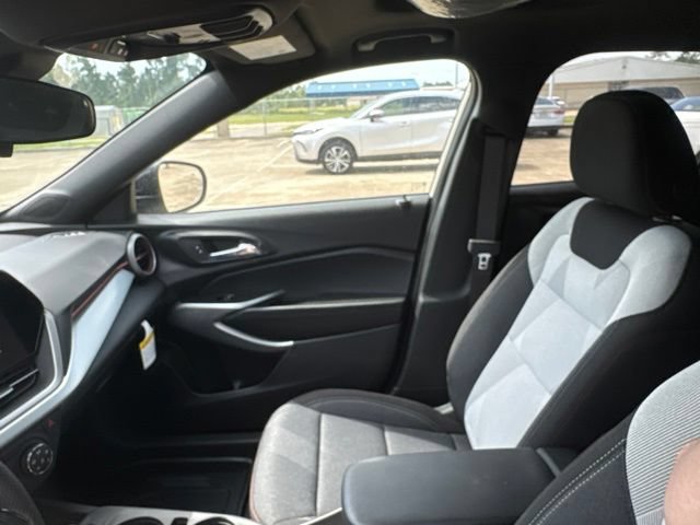 New 2026 Chevrolet Trax RS w/ Sunroof Package FWD image 18