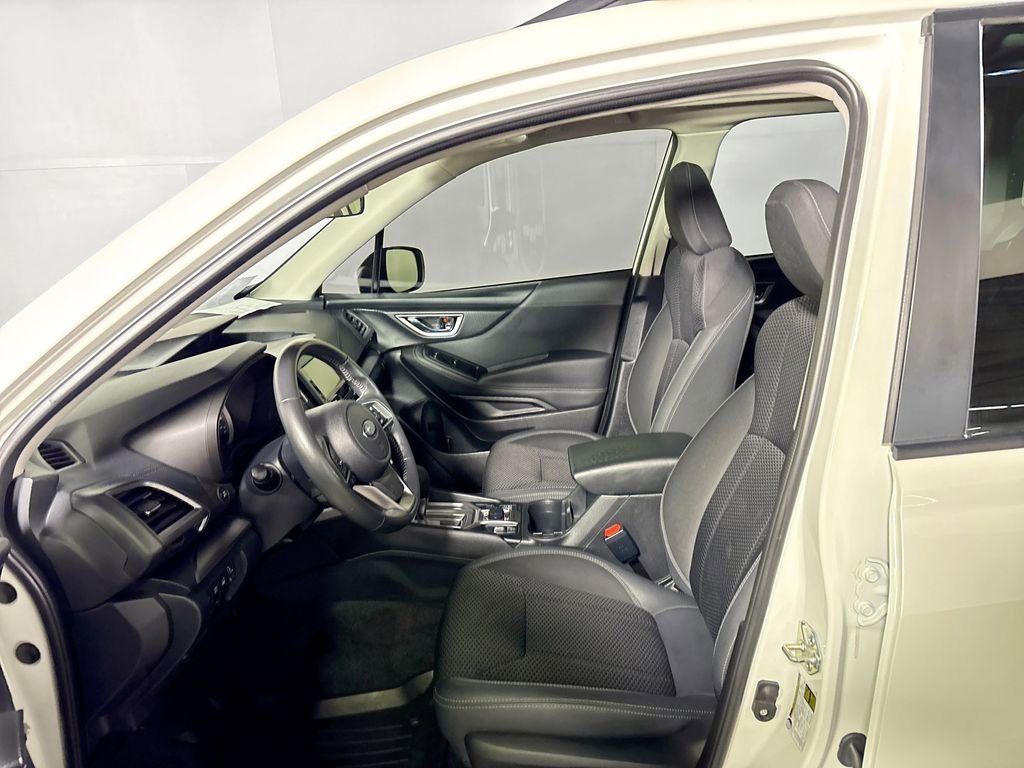 Used 2022 Subaru Forester Premium image 11