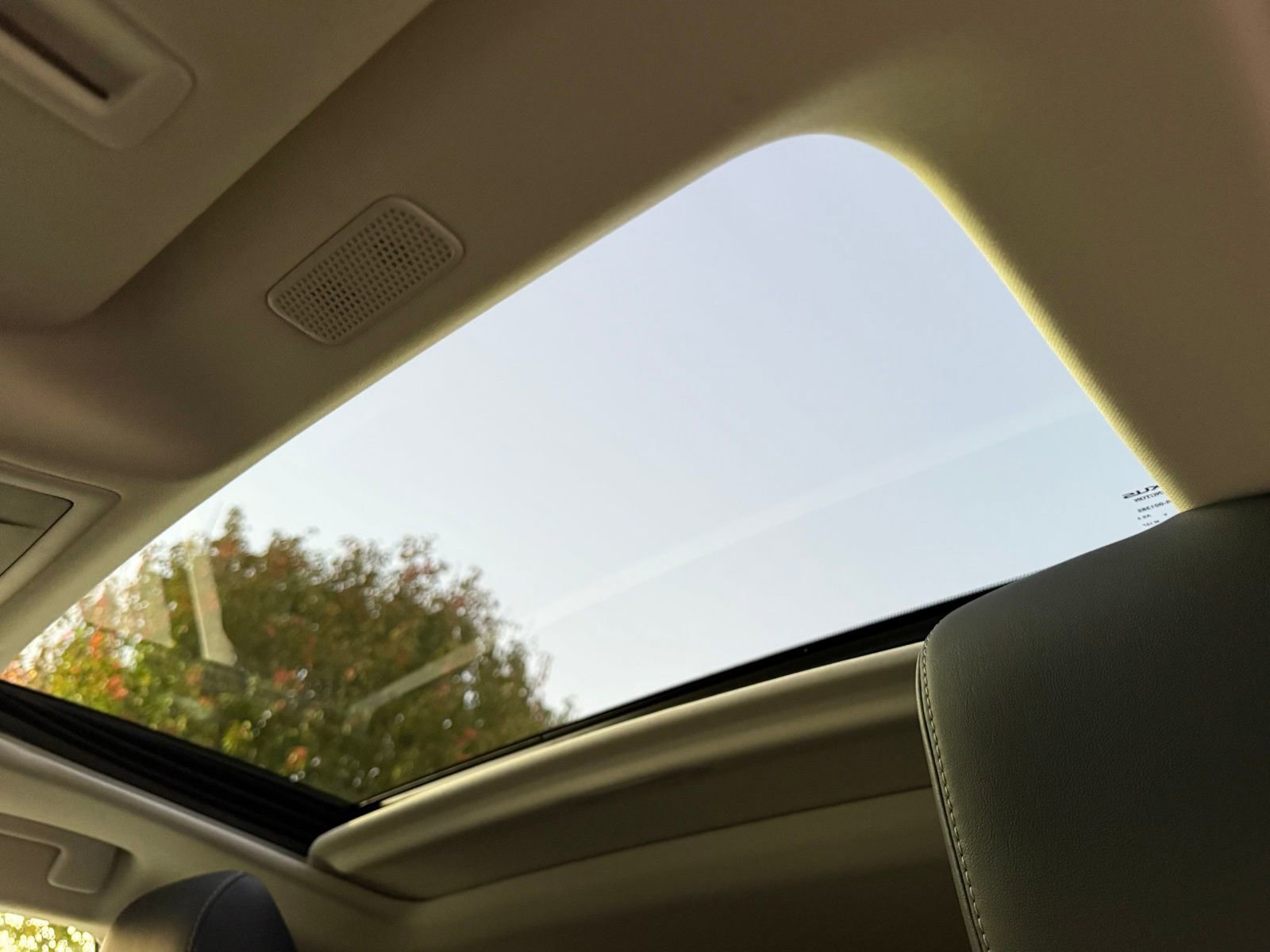 Used 2025 Lexus ES 300h w/ Premium Package image 22