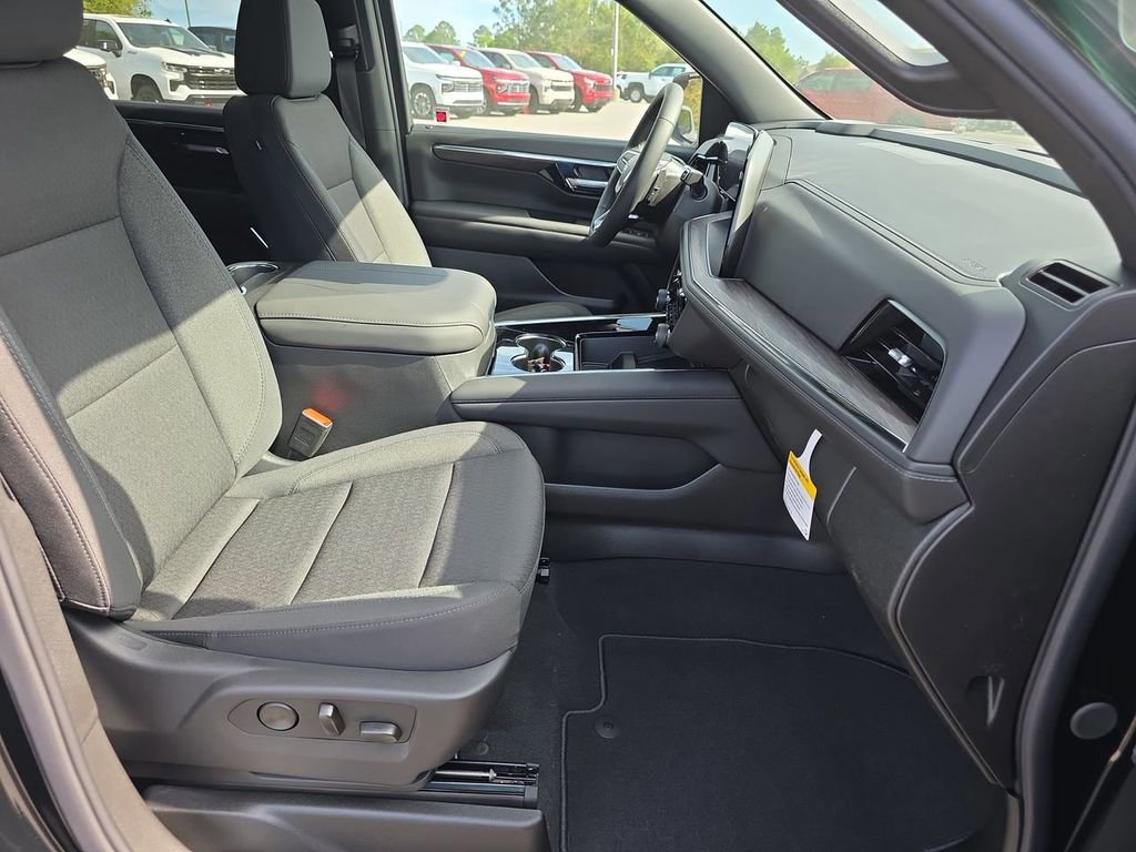 New 2026 Chevrolet Suburban LS RWD image 8