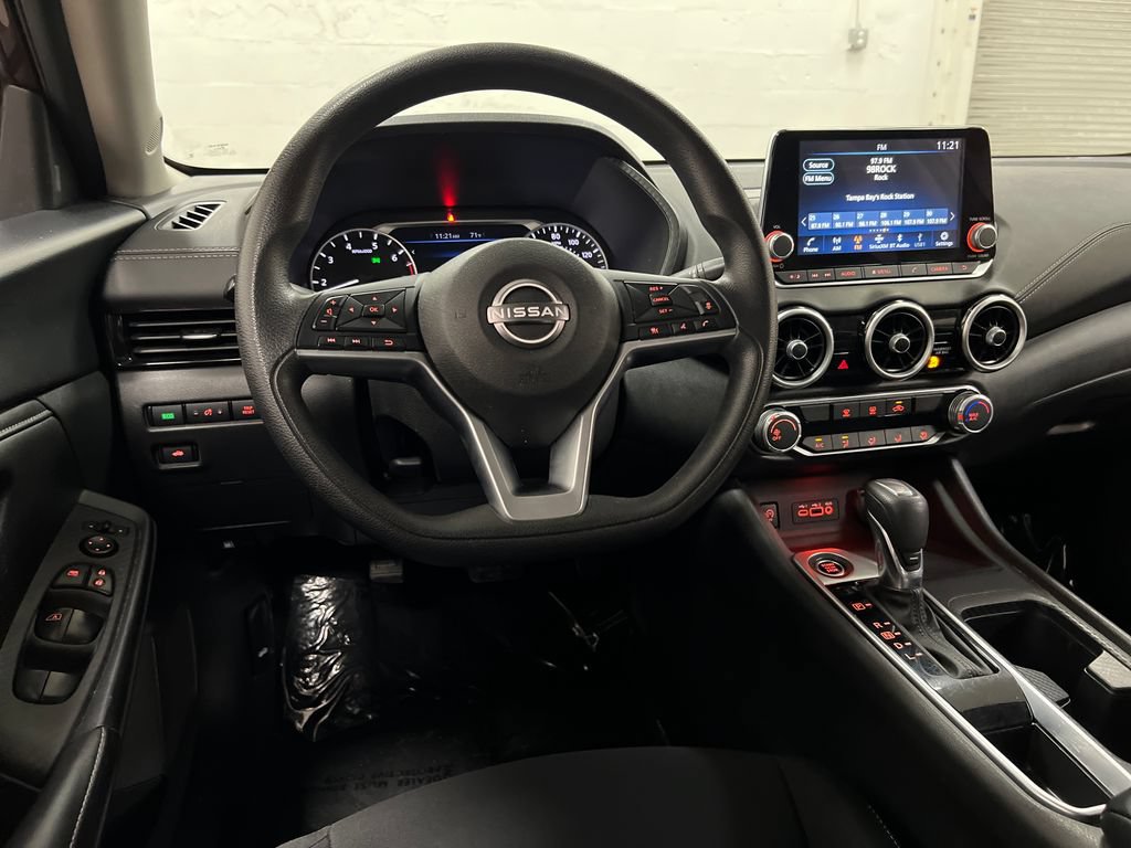 Used 2024 Nissan Sentra SV FWD image 16