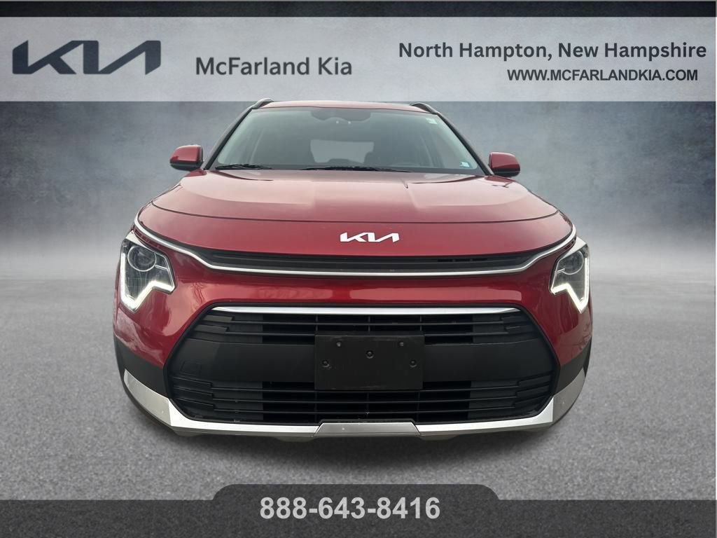Used 2024 Kia Niro LX image 10